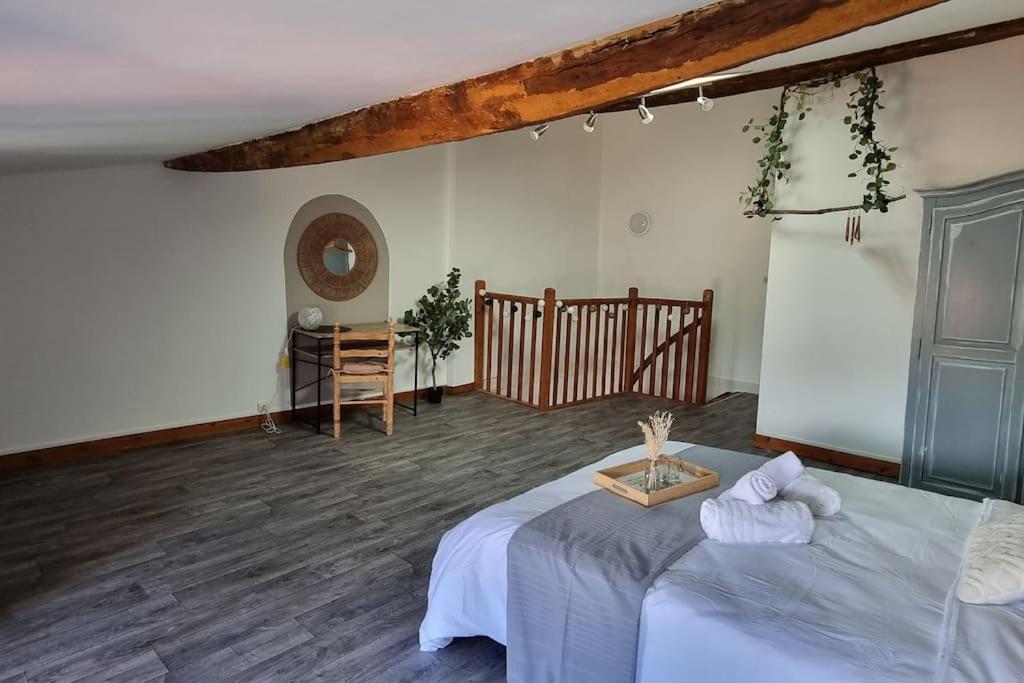Le Duplex Du Centre - Ideal Pour Un Sejour Detente ! Saint-Savinien Εξωτερικό φωτογραφία